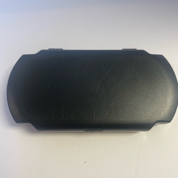 Official Sony PlayStation Portable PSP Game Holder Hard Case Holds 8 Discs - Picture 2 of 4